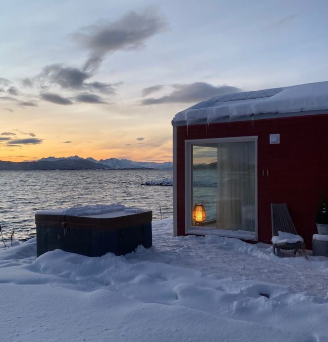 A Senja, la chambre avec vue de nos voyageurs Marie-Pierre et Xavier C., Norvège, décembre 2023