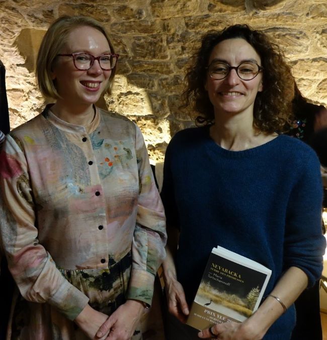 L'autrice finlandaise Maria Turtschaninoff et Mathilde Vallet, Conseillère clientèle chez Nord Espaces, à la librairie Borealia, le 14 décembre 2023. Photo Nord Espaces