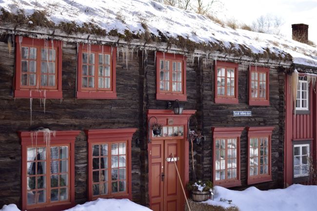 La maison du peintre Harald Sohlberg à Røros. Photo Laurent de Nord Espaces, Norvège, avril 2022