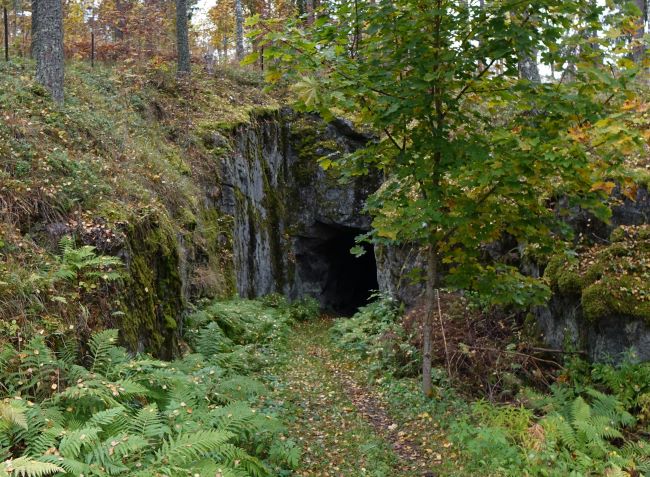 Au sud-est de la Finlande, entrée d'un bunker datant de la guerre d'Hiver. Photo Nord Espaces