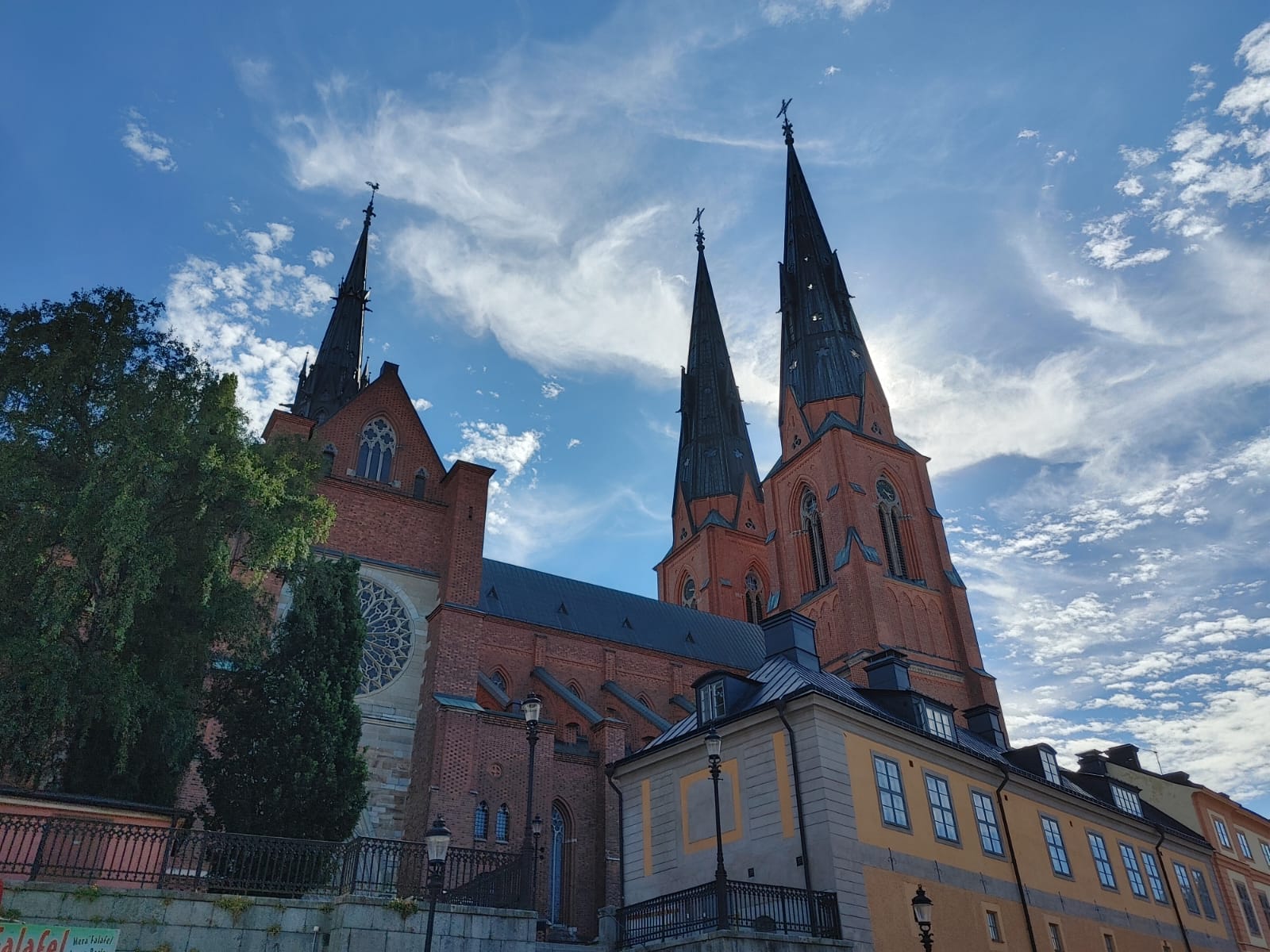 La majestueuse cathédrale d'Uppsale, la plus grande de Scandinavie. Photo Nord Espaces, août 2022