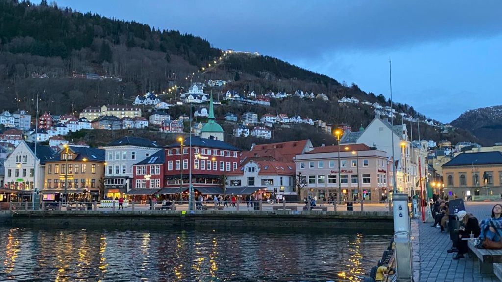 Bergen en soirée 