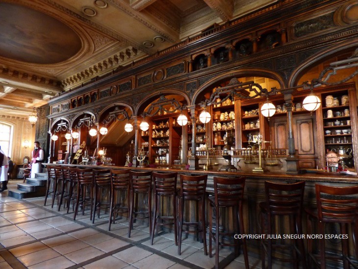 Au Café Pouchkine à Moscou - Nord Espaces