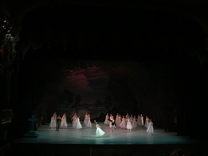 Au Théâtre Mariinski, Saint-Pétersbourg, Russie - Nord Espaces