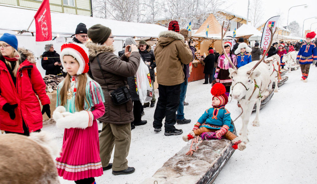 Culture sâme au marché d’hiver de Jokkmokk, Suède